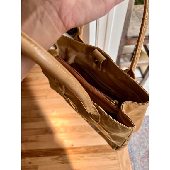 Letizia Vintage Cowhide Leather Handbag - Picture 7 of 7